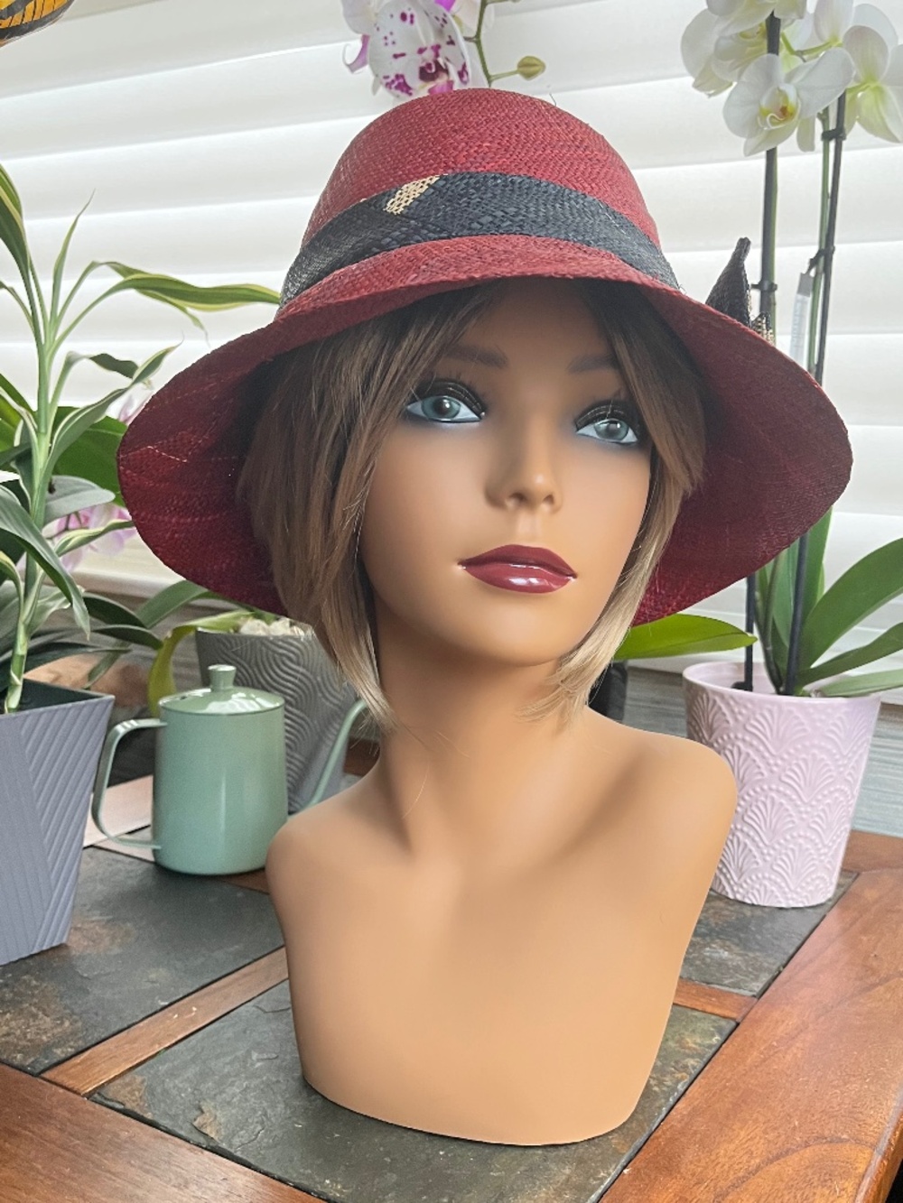ONIGO 100% Rafia Cloche / Bucket Hat  Hand Made in Madagascar  Beautiful  NWOT - Picture 7 of 12